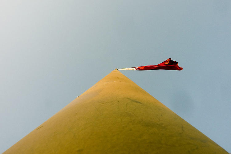 Bahrain Flagpole